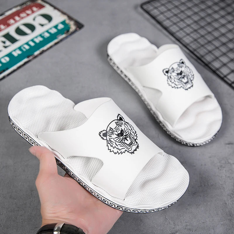 Pantoufles d'été EVA pour hommes, chaussures de plage légères pour l'extérieur, pantoufles d'intérieur à fond souple, diapositives de salle de bain antidérapantes