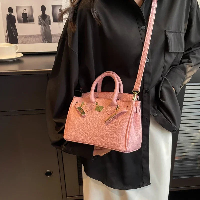 Pochette parisienne Chic de couleur unie, sac à main à bandoulière tendance pour femmes, acheteur élégant en cuir avec Logo de lettre de créateur