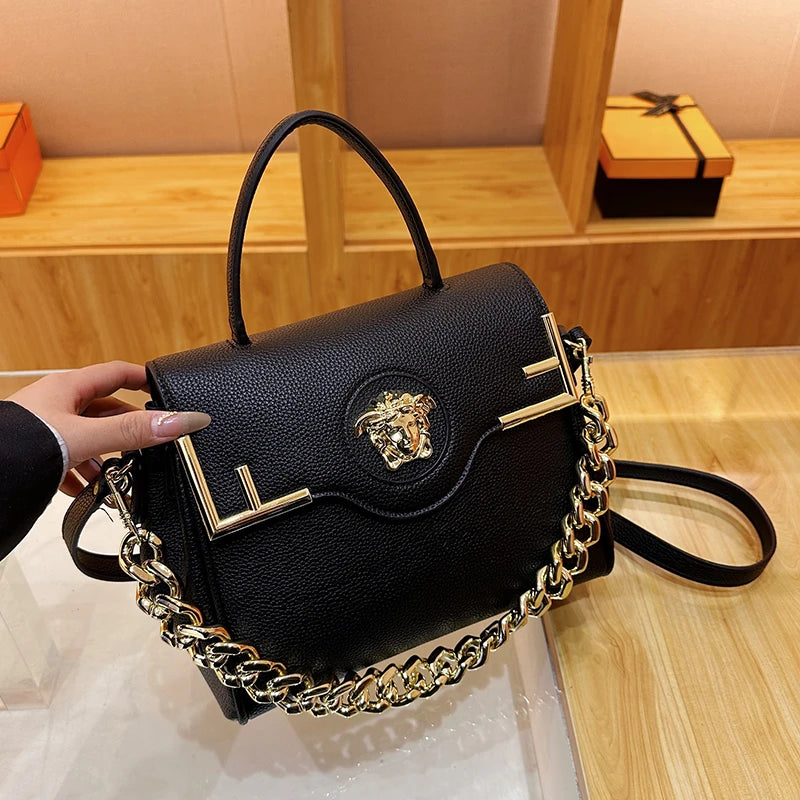 Sac à main Chic Luxe inspiré de la méduse, texture cuir PU, rabat de grande capacité, chaîne magnétique, sangle réglable, sac à bandoulière pour le quotidien