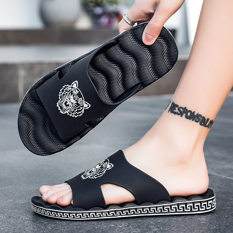 Pantoufles d'été EVA pour hommes, chaussures de plage légères pour l'extérieur, pantoufles d'intérieur à fond souple, diapositives de salle de bain antidérapantes