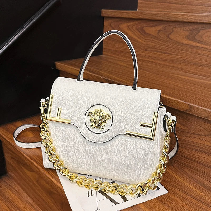 Sac à main Chic Luxe inspiré de la méduse, texture cuir PU, rabat de grande capacité, chaîne magnétique, sangle réglable, sac à bandoulière pour le quotidien