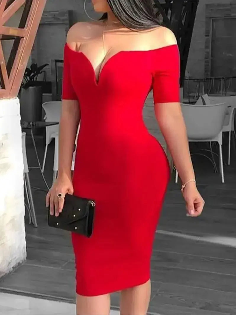Robe ajustée à épaules dénudées style Lady